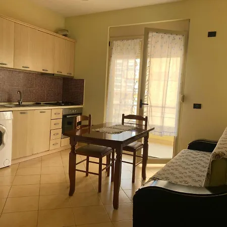 Ajoli's Apartament Vlorë